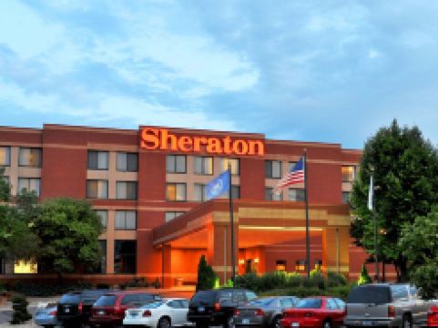 Sheraton Minneapolis West Hotel