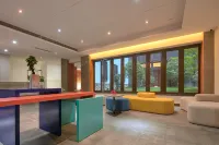 Holiday Inn Express Qianxia Lake Hotels in Qingtian County