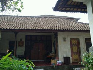 Taman Dewangga House