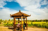 Dunhuang Splendid Land Ecological Park Hotels near Dunhuang Station