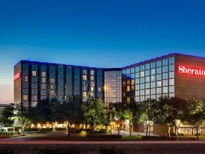 Sheraton Houston Brookhollow Hotel Hotel dekat Market Square Clock Tower