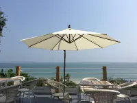 Yunxiao Beach Homestay (Weizhou Island Dishui Danxuan Branch) Hotels near Crocodile mountain Scenic Area