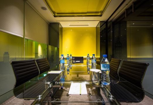 3. 그린 월드 호텔..