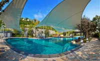 Banshan Hotel - Rooftop Pools