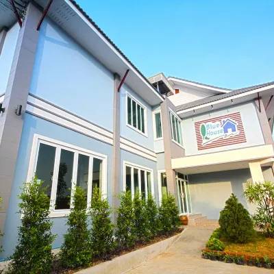 Blue House Sukhothai Отели рядом с достопримечательностью «Автовокзал Sukhothai»