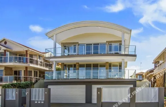 意塔隆海灘寶石酒店