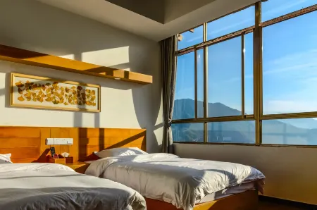 Travelling with Hostel Guilin Longji Отели рядом с достопримечательностью «Ping'an Zhuang Terraces»