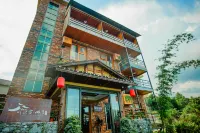 Yuanshe Mountain Residence Homestay (Tianmen Mountain National Forest Park) Hotel di Pusat Kota