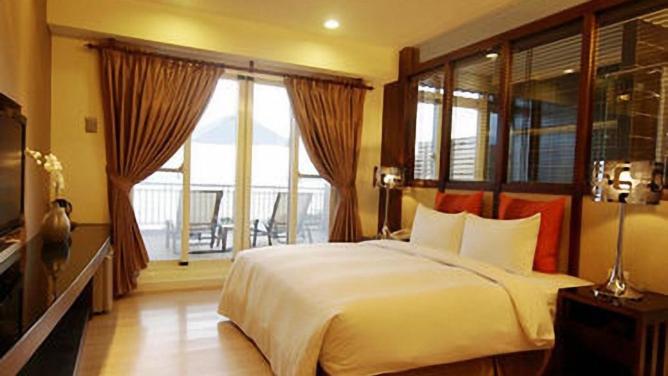 Gold Sandy Beach Hotel