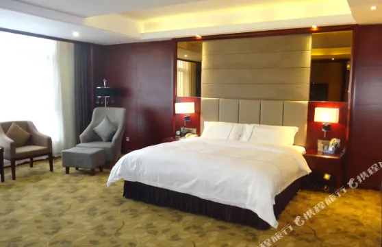 湘鄉華龍華天大酒店