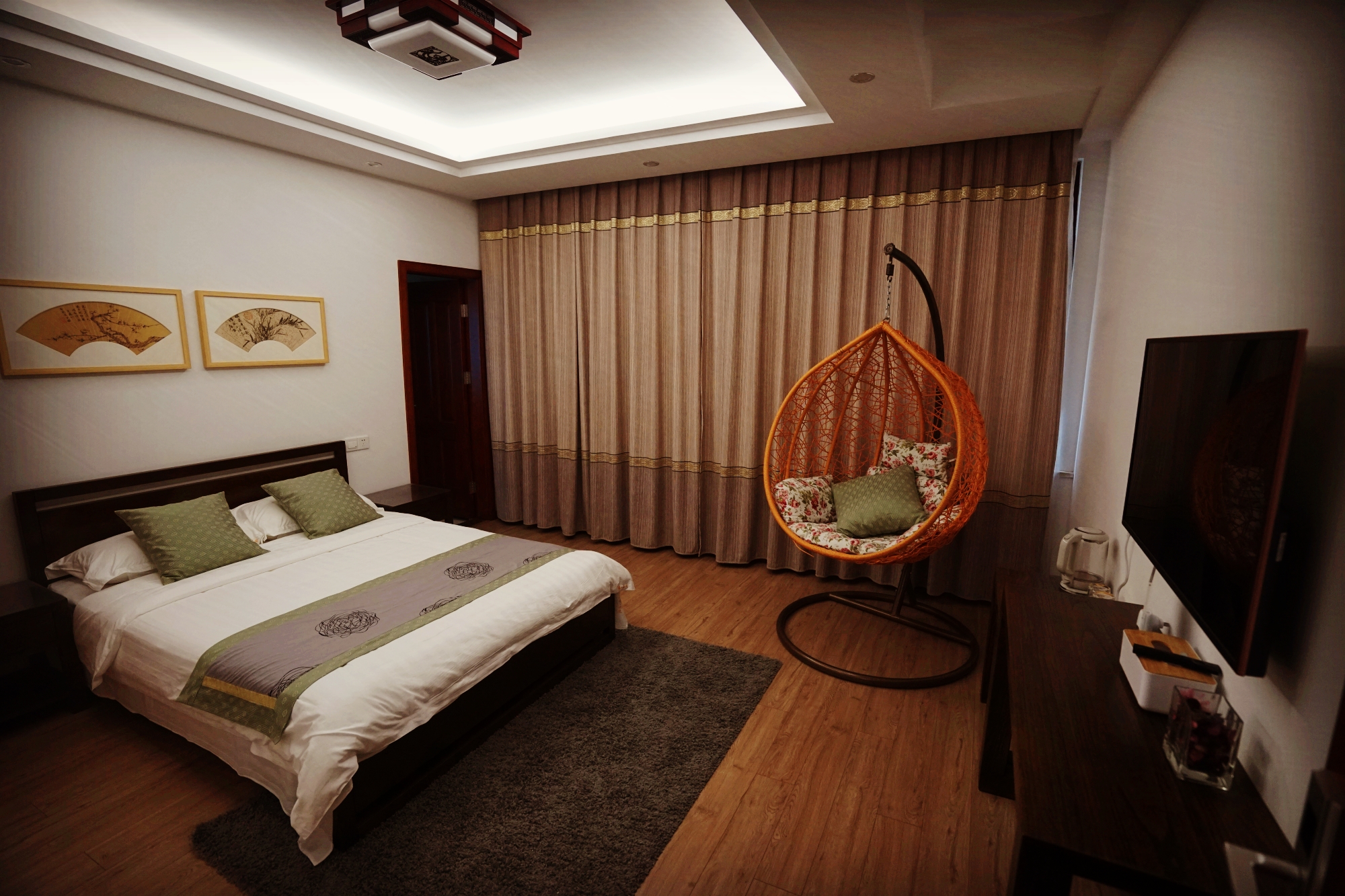 Lane·YunGeOver view