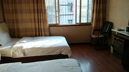 Jianli Youyi Chinese Inn Отели рядом с достопримечательностью «Hubei People’s Dayuan Farm»