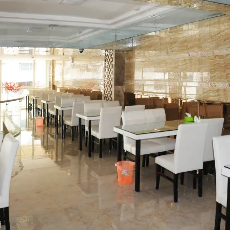 Jinyi Hotel