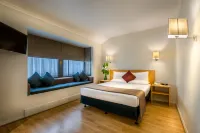 Batman's Hill on Collins