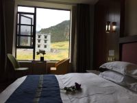 稻城亚丁藏亚文化酒店