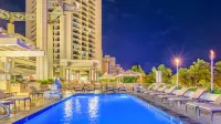 Hyatt Regency Waikiki Beach Resort & Spa