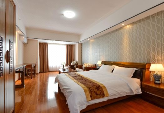 Youth Sunshine Apartment 침실