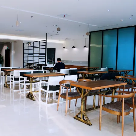 Wuxi Fengshe Boutique Hotel (Jiangnan University Taihu Scenery Belt Store) Отели рядом с достопримечательностью «Город Shuihu»