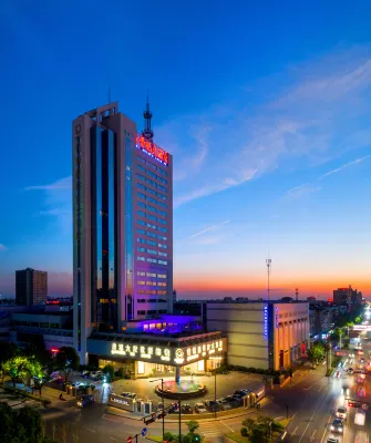 New Century Hotel Hotel in zona Tongxiang Station