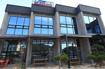 Gyeongju Gampo Four Season Pension Отели рядом с достопримечательностью «Submerged Tomb of King Munmu»