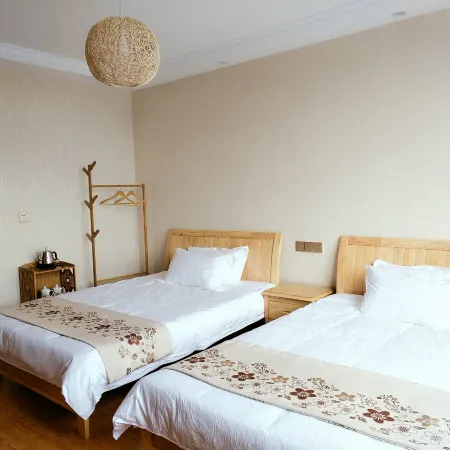 Alisha Hotel