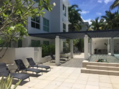 201 レイク ストリート アパートメンツ ケアンズ・ノースのホテル