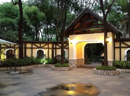 Wupoo Hotel Отели рядом с достопримечательностью «Hydrophyte Garden （South Gate）»