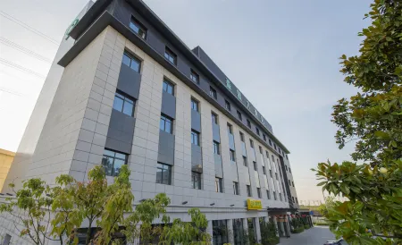 Sunpark View Hotel Отели рядом с достопримечательностью «Gaoqiao Martyrs Cemetery»