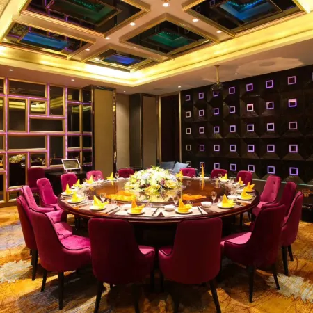 Yijin Meiyi Hotel (Yichang Binjiang Park CBD Shopping Center)
