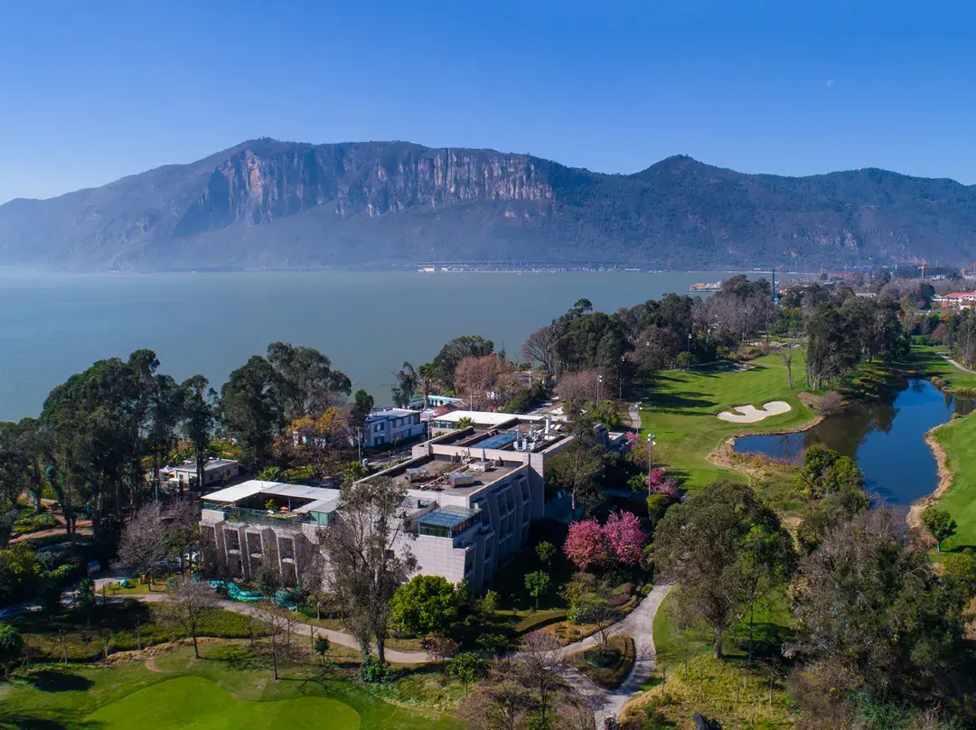 Lakeview Hotel - Kchun-ming