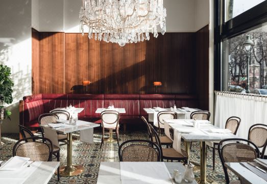 비엔나 호텔 전경