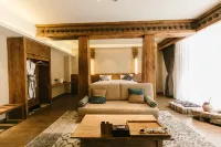 Gongdeling Manor Hotels in Li County