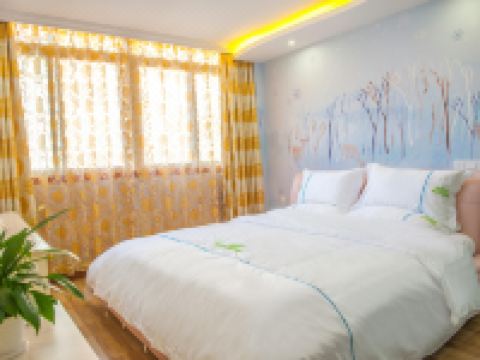 剑阁响当当主题宾馆 - 时尚大床房