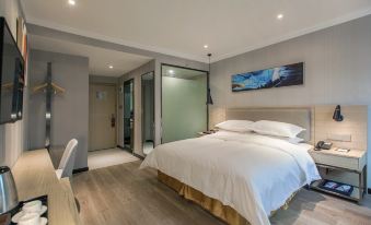 Borrman Hotel (Wuhan Yangluo subwaystation deepwater port store)