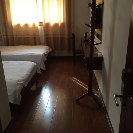 Longhushan Shunfeng Inn