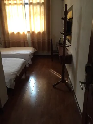 Longhushan Shunfeng Inn
