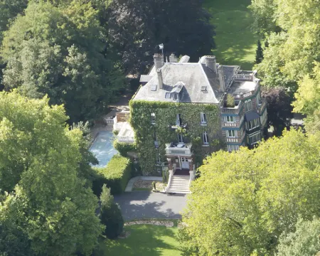 Belle Isle Sur Risle Hotels in Eure