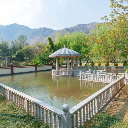 Huayi Banshan Hotel