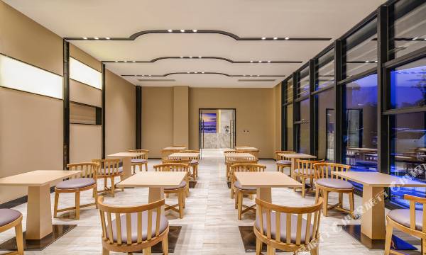 Lu Qi Hotels