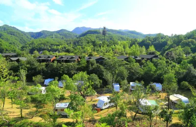 eLong Ruiyun Hotel (Hangzhou Chun'an County Qiandao Lake Branch 천도호 용천만 주변 호텔