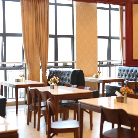 Vienna International Hotel (Guangning)