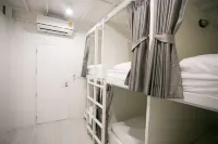 The Street Hostel Koh Lipe - Adult Only