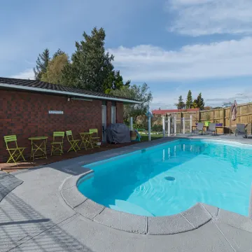 Red Rock Thermal Motel - Mineral Pool Hotels near Ohinemutu
