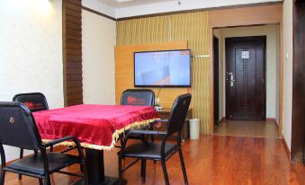 Boutique Holiday Hotel (Beihai Beibuwan Square)