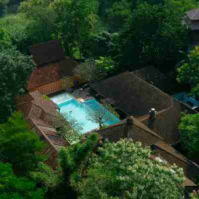 Chandra Residence Hotel Exterior