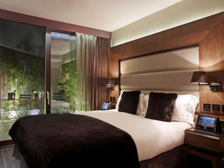 Eccleston Square Hotel