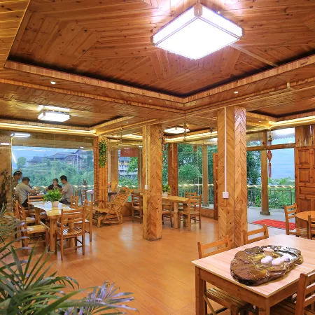 Maple Hotel