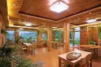 Maple Hotel