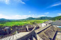 Tengchong Lanju Pavilion Inn