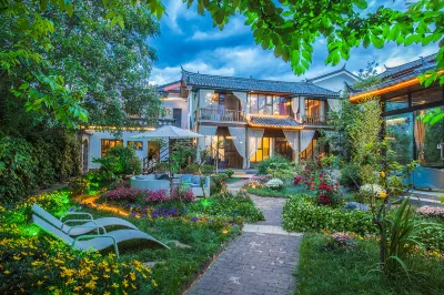Floral Lux Hotel· jiupintang  hotel in Lijiang فنادق في ليجيانغ